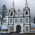 De meeste kerken op Faial en Pico zien er zo uit